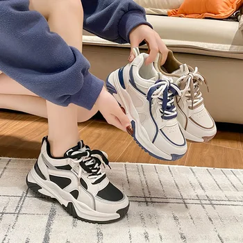 Обувки за татко, жените есенно-зимни обувки 2022 г., Нова ежедневни спортни обувки за дебела подметка, които растежа, плюс кадифе топли универсални маратонки